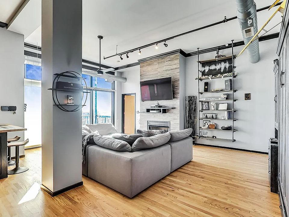 1st image of 1516 S Wabash Ave APT 1004