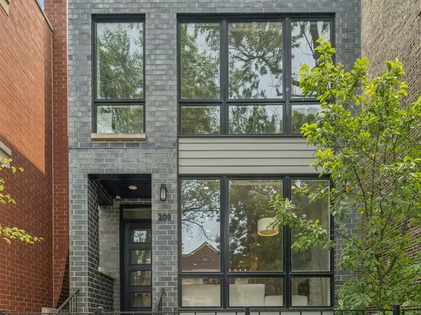 2011 N Oakley Ave, Chicago, IL 60647