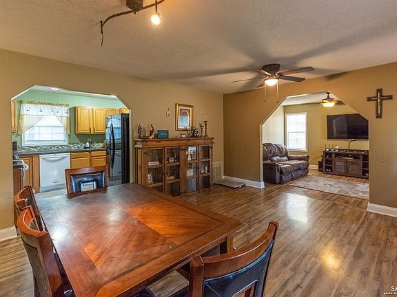 5th image of 818 Commanche Ave