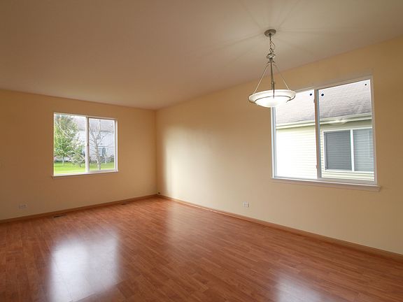 4th image of 211 W Norwell Ln