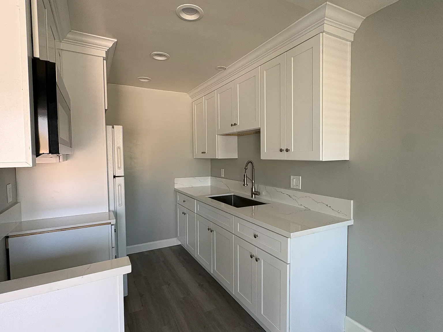 1 bed, 700 sqft, $1,900 — Photo 4