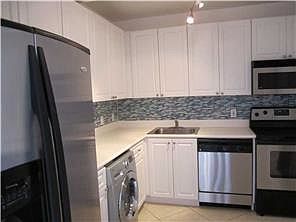 4th image of 1455 N Treasure Dr #Penthouse J