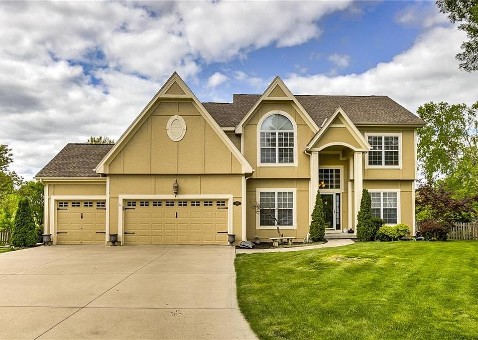1st image of 5920 NE Pearl Cir