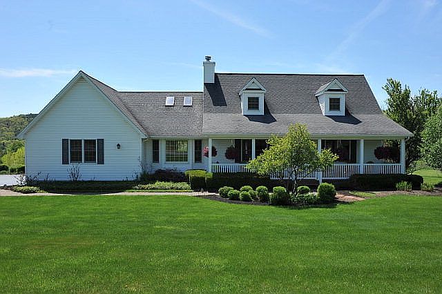 1st image of 2595 Honeysuckle Ln