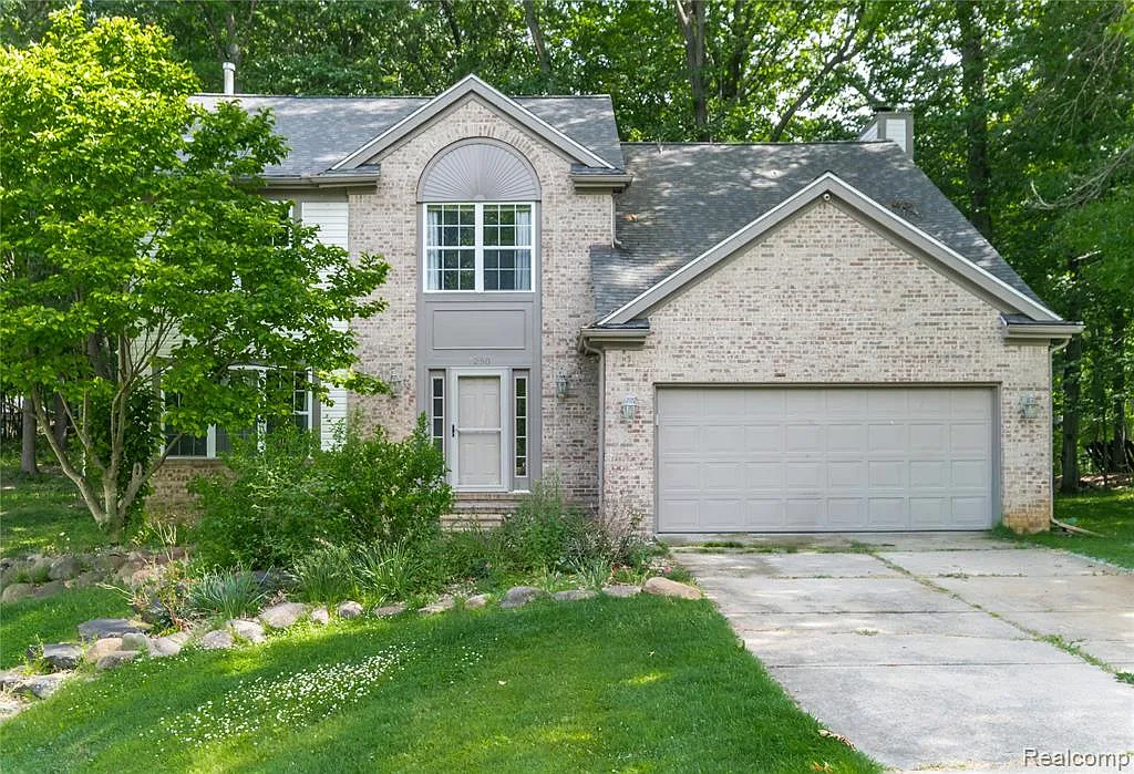 4 bed, 3.0 bath, 2853 sqft, $3,000 — Photo 1