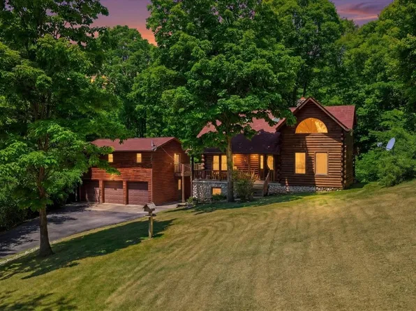 1826 Toms Run Rd, Holbrook, PA 15341