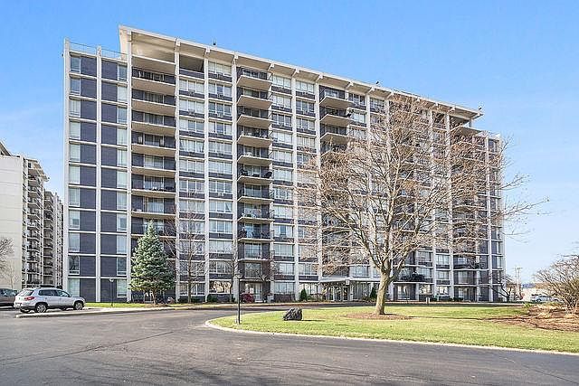 Building with front view