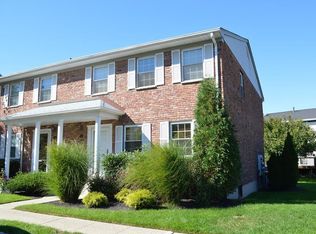 582 Lenape Ct, Suffern, NY 10901