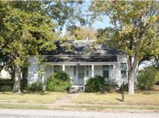 510 N Rusk St, Fayetteville, TX 78940