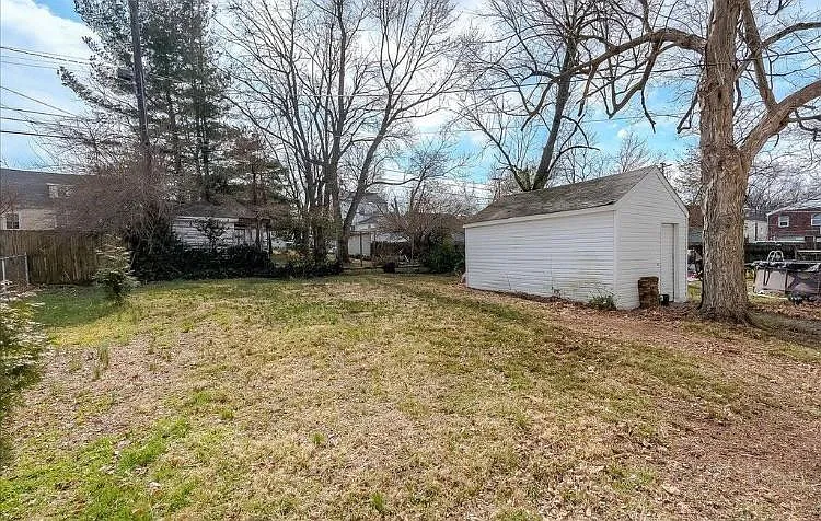 1141 Sparks Rd — Photo 14