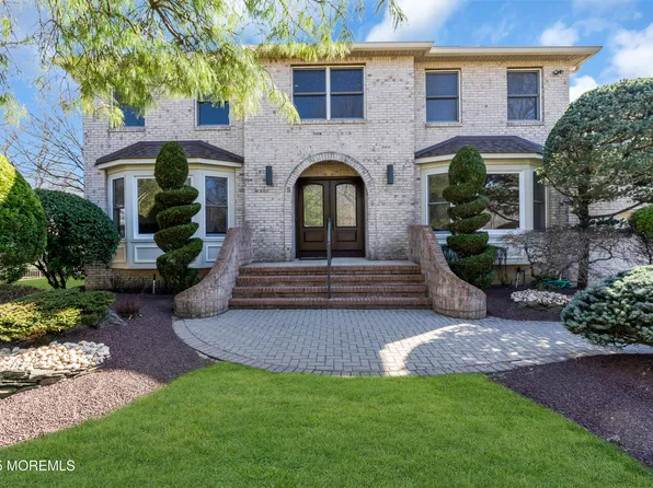 47 Oxford Road, Manalapan, NJ 07726