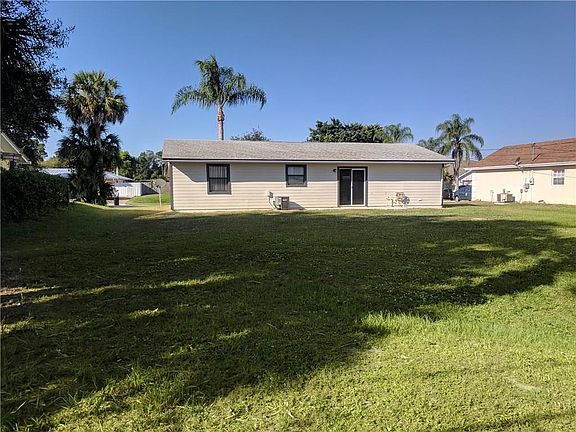 5th image of 1911 SW Gold Ln