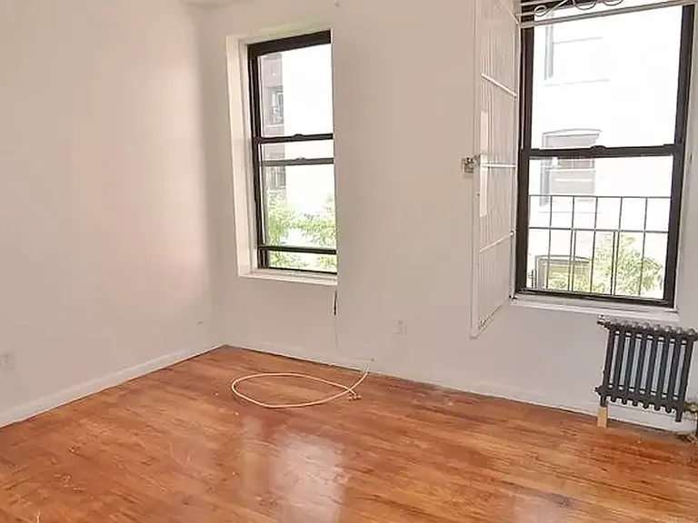 215 W 109th St #2G — Photo 4