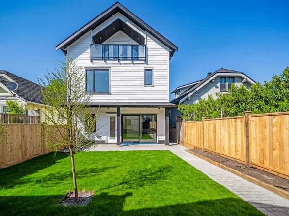 2636 McGill St #2, Vancouver, BC V5K 1H3