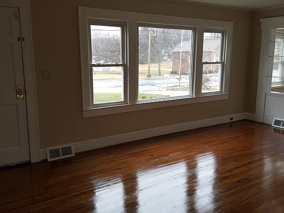 Living room street view