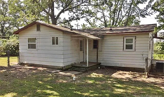 2 bed, 1.5 bath, $975 — Photo 3