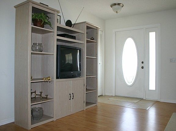 3rd image of 709 Huxley Pl