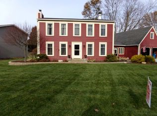 1030 Deepwood Dr, Mishawaka, IN 46544