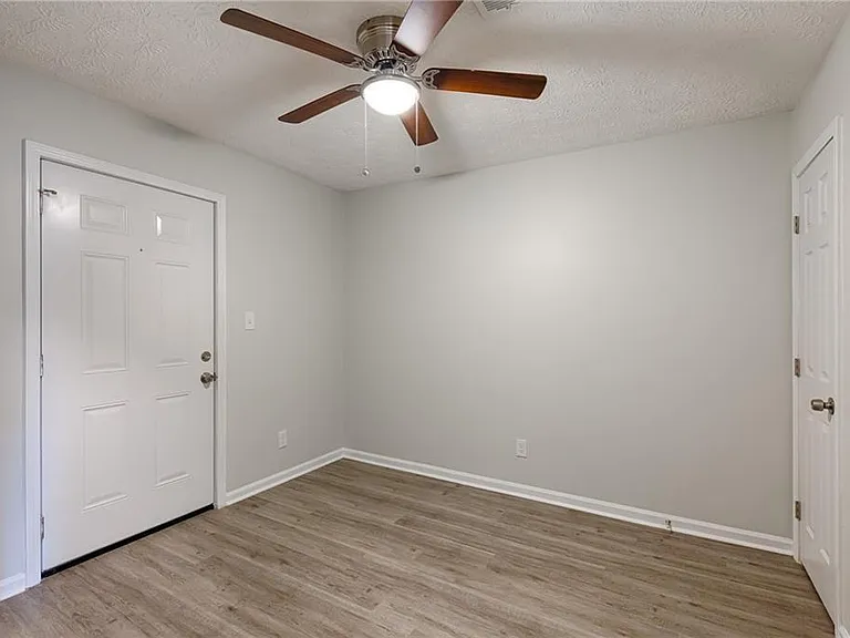 4283 E Paulding Dr — Photo 9