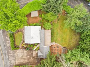 1806 SW Taylors Ferry Rd, Portland, OR 97219