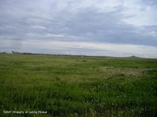 H 111th Ave SW, Dickinson, ND 58601