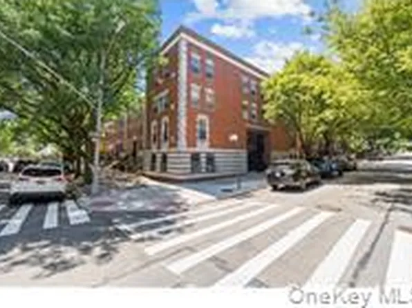 300 W 137th Street #300D, New York (Manhattan), NY 10030