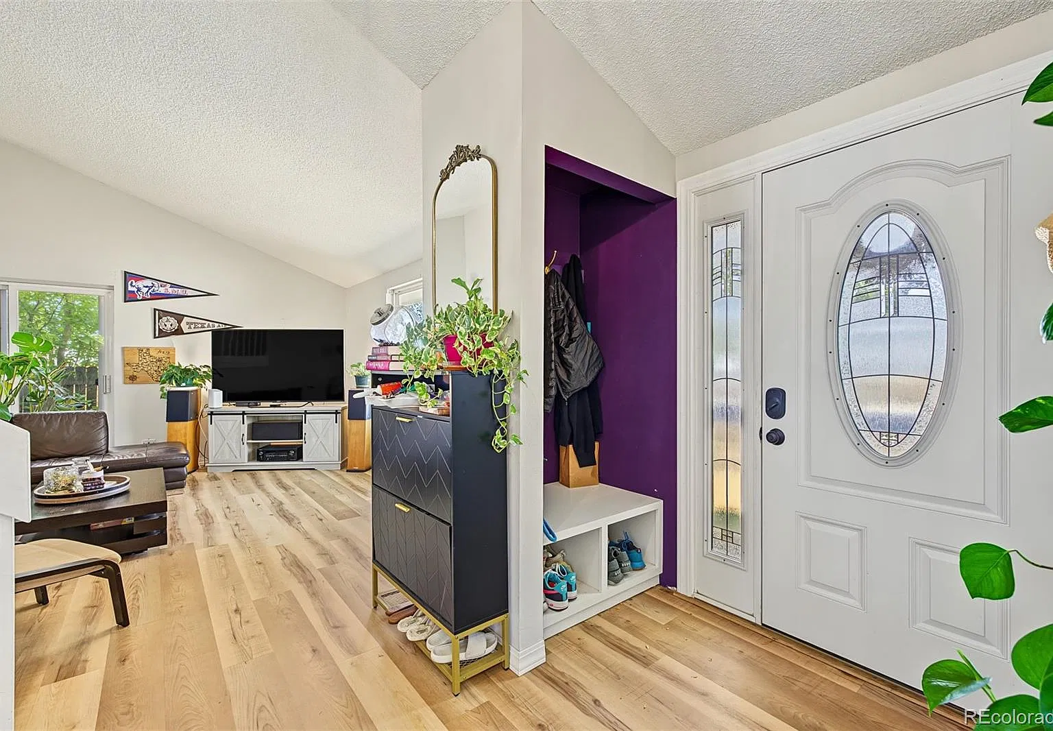 4 bed, 2.0 bath, 1582 sqft, $3,500 — Photo 3