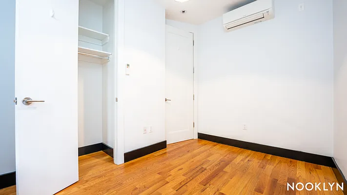 Rented by Nooklyn NYC LLC | media 18