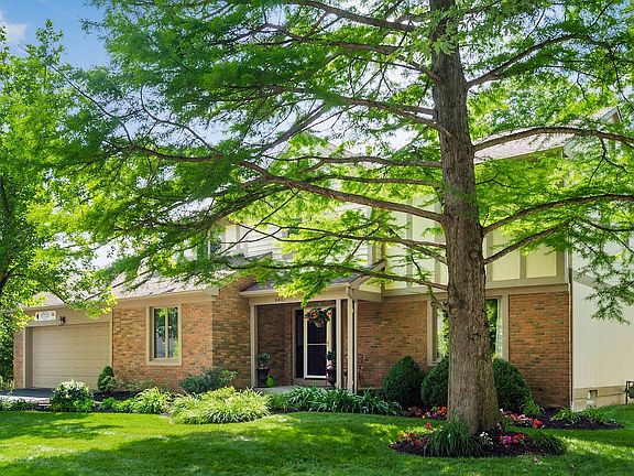 2nd image of 6461 Meadowbrook Cir