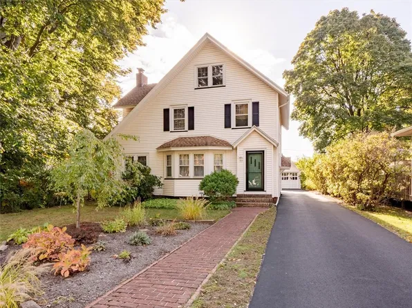77 Versailles Rd, Rochester, NY 14621