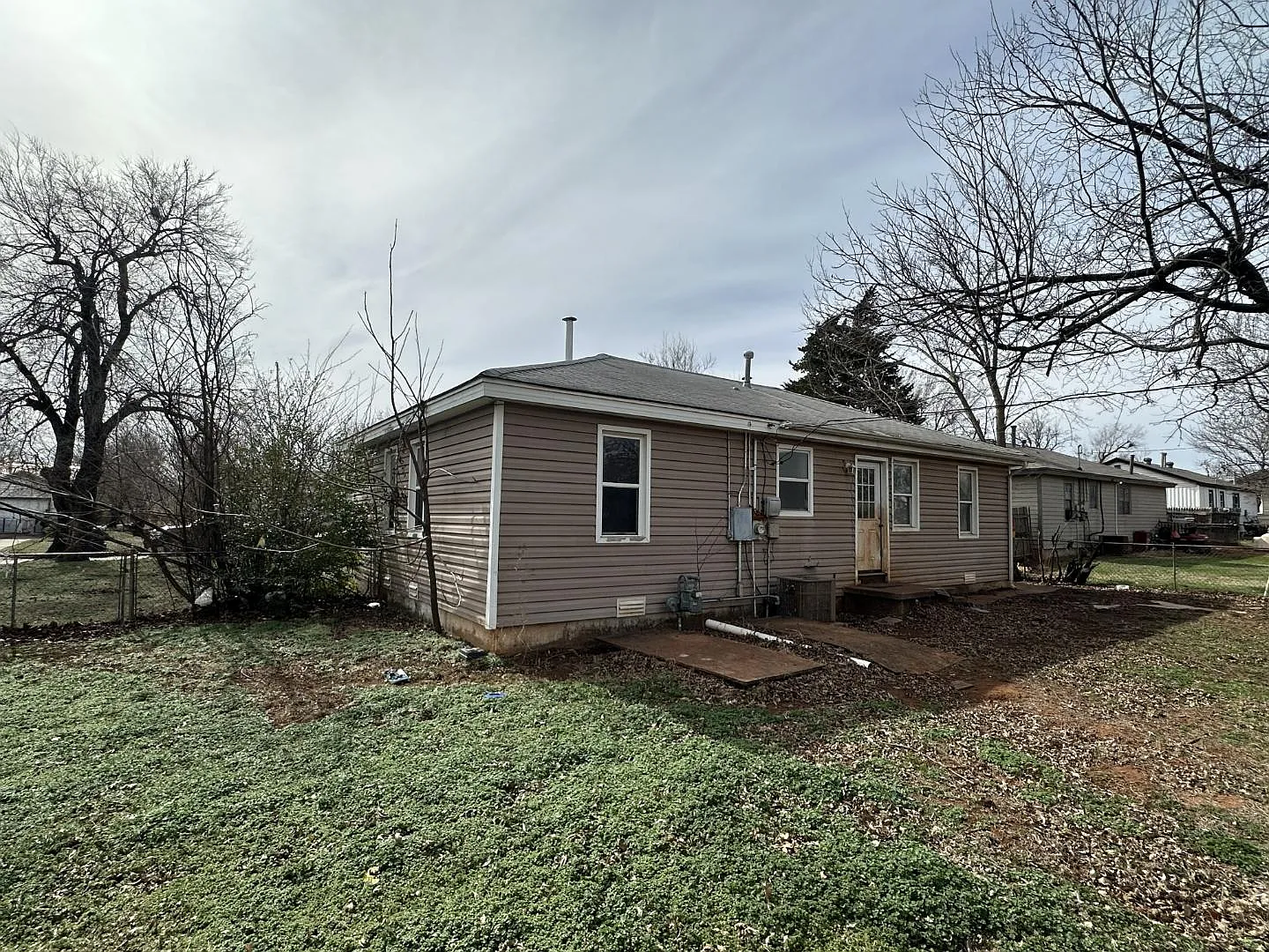 4221 SE 46th St — Photo 3