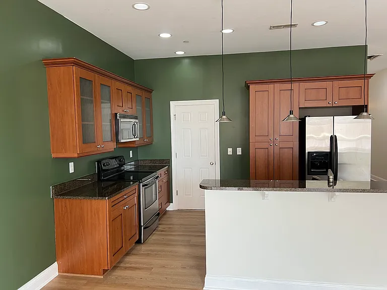 360 S Elm St #103 — Photo 3