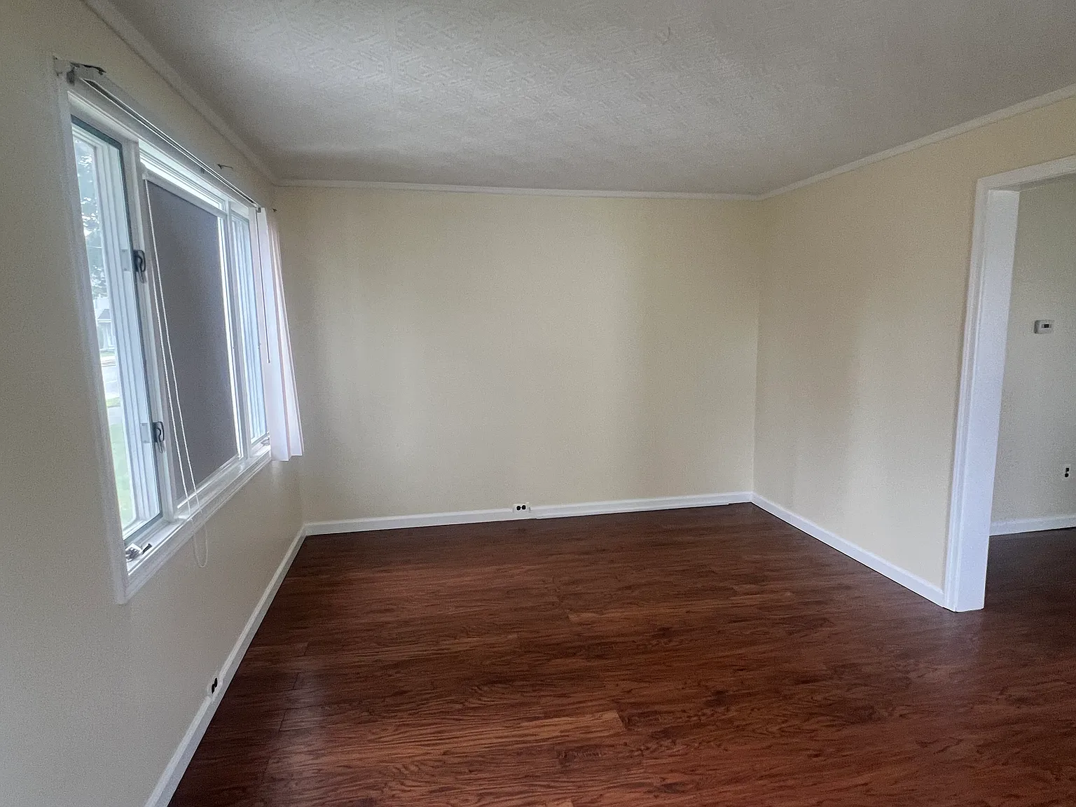 2 bed, $1,100 — Photo 4