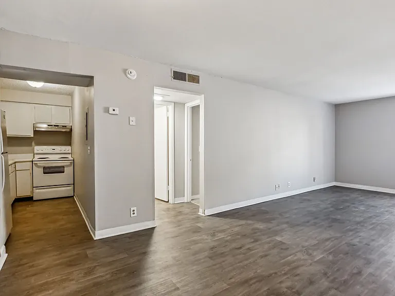Northfield Manor Apartments — Photo 5