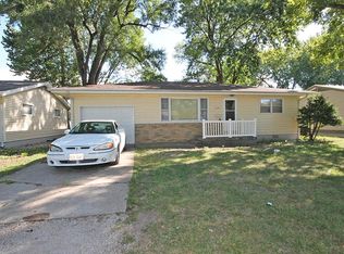 1655 W Waggoner St, Decatur, IL 62526