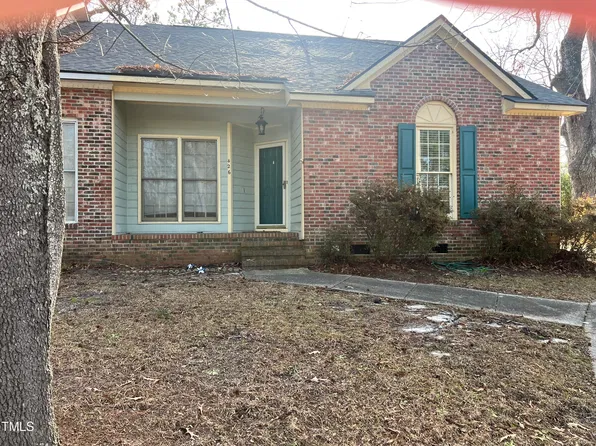 426 Georgetown Cir, Fayetteville, NC 28314