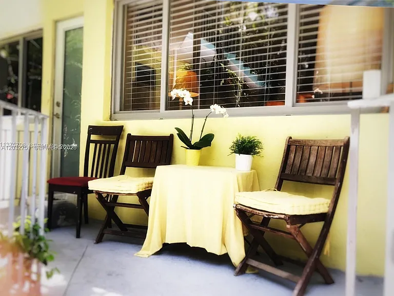 1840 James Ave #10 — Photo 3