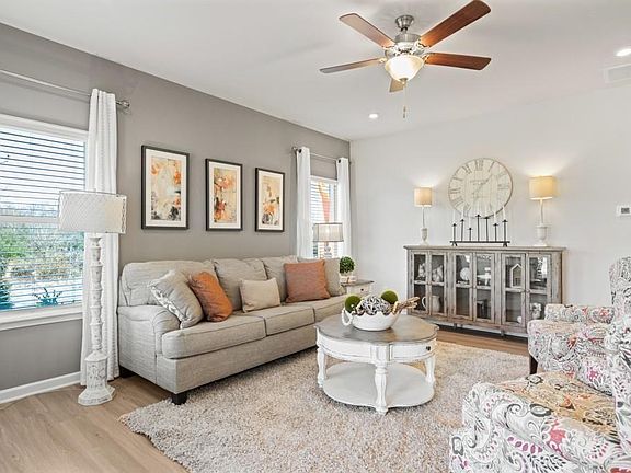 5th image of 93 Jones Ridge Dr