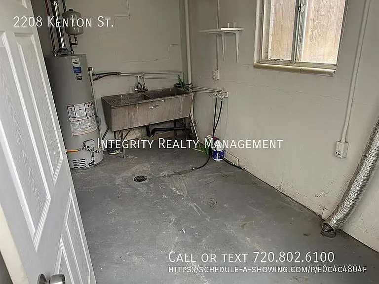 2208 Kenton St — Photo 9