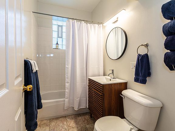 3rd image of 2647 W Cortez St #3