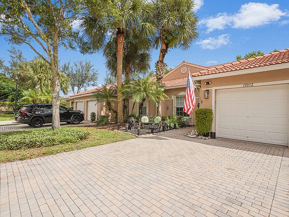 5th image of 12052 Serafino Street
