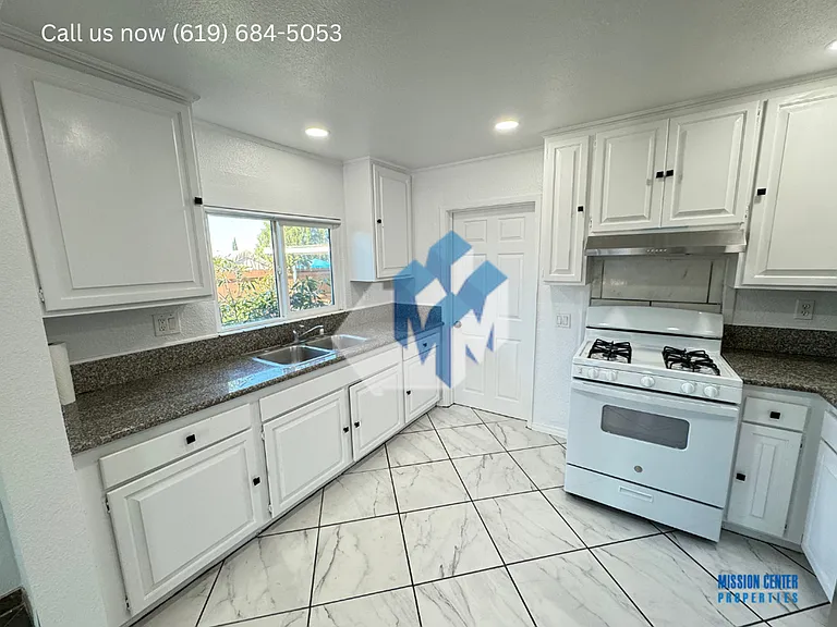 5256-5260 Groveland Drive — Photo 30