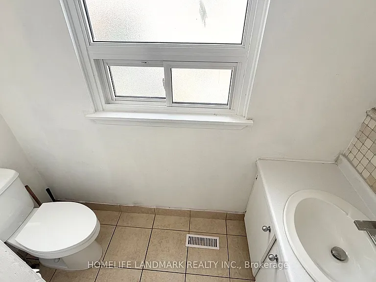 81 United Sq #MAIN FLOOR — Photo 14