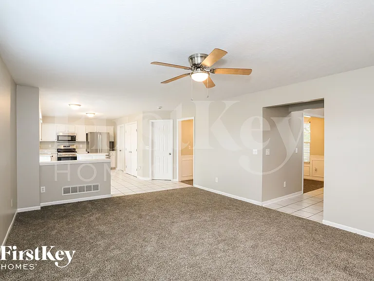 935 Grandstone Ct — Photo 5