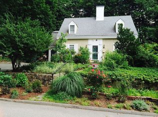 28 Eaton Ct, Wellesley, MA 02481