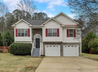 76 Cedars Glen Cir, Villa Rica, GA 30180