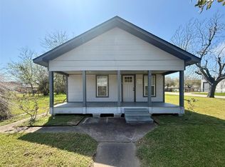 429 W 2nd St, Freeport, TX 77541