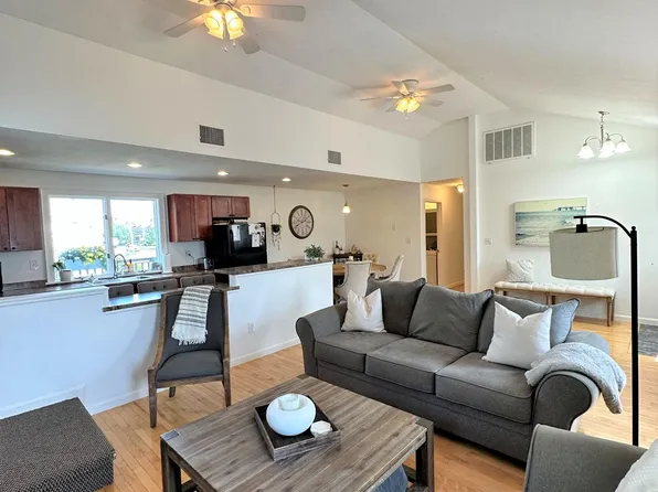 49 Pond St #2, Weymouth, MA 02190