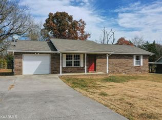 121 Stowers Dr, Corryton, TN 37721