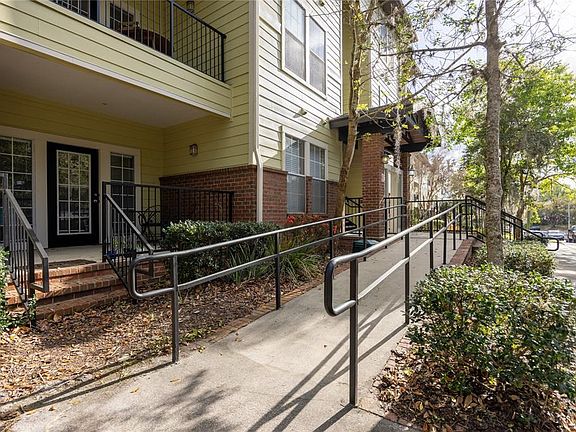 4th image of 1245 SW 9th Rd APT 202